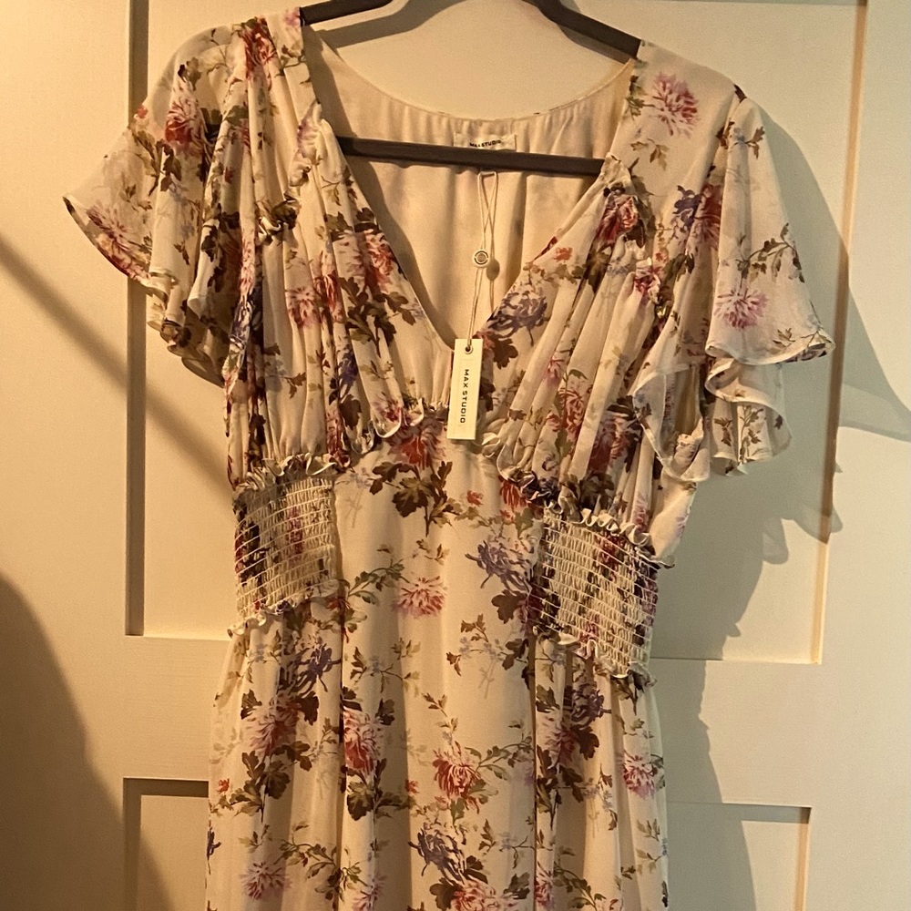 Max studio (never been worn) large boho mid length dress.